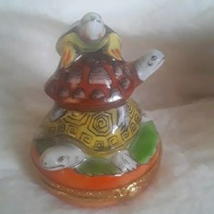 Limoges turtles covered box